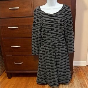 ECI Black and Gray Patterned Long Sleeve Dress